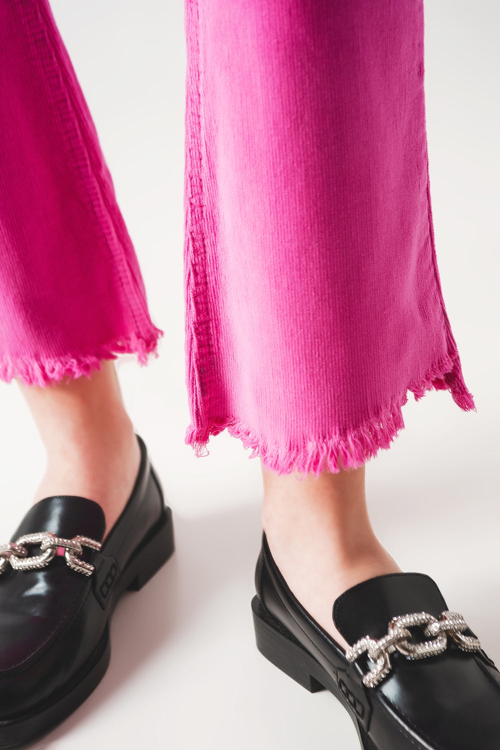 Calças flare de veludo cotelê fucshia