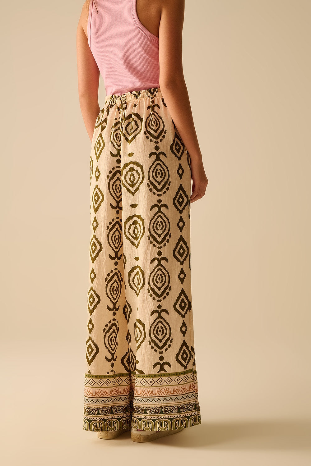 Calças largas cáqui com estampa boho