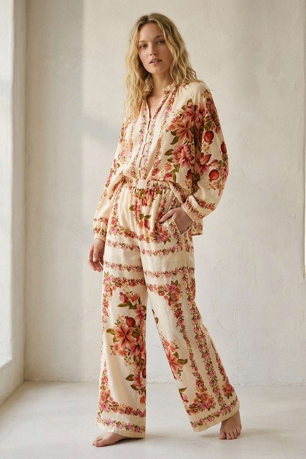 Q2 Calças largas Maxi com estampa floral em bege