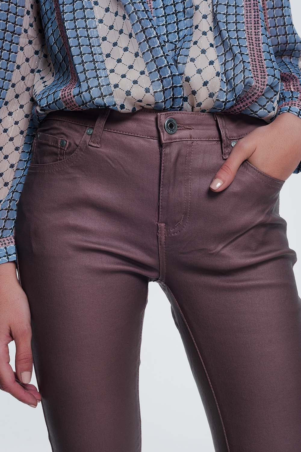 Q2 calças revestidas em rosa