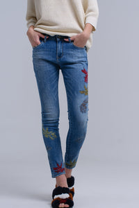 Calças skinny bordadas