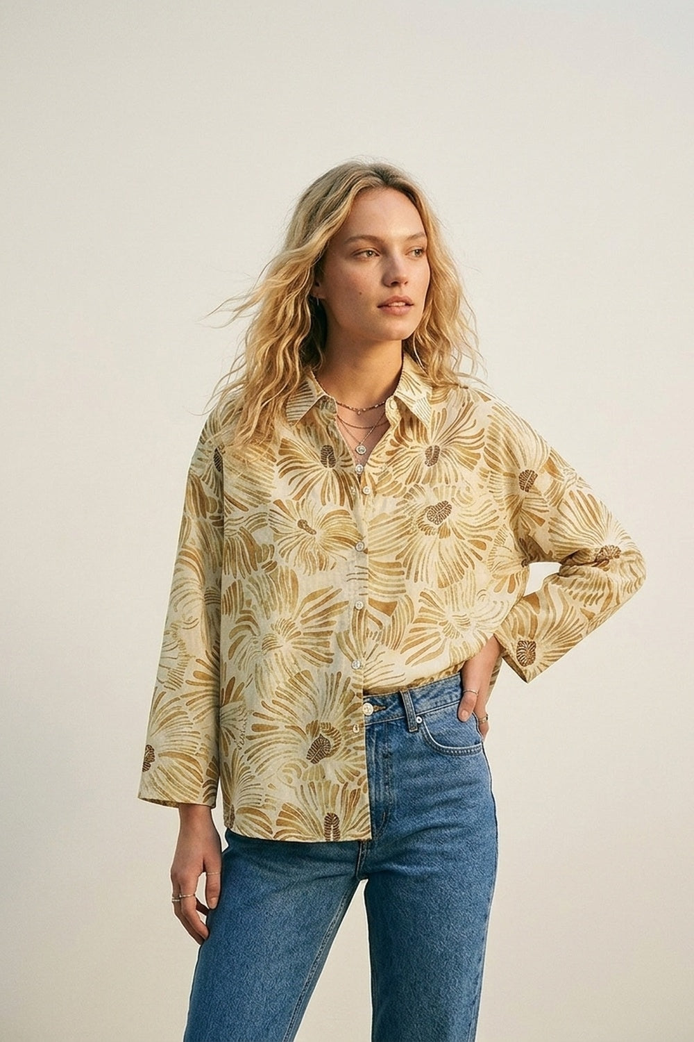 Q2 Camisa Amarela Estampada Floral de Caimento Solto