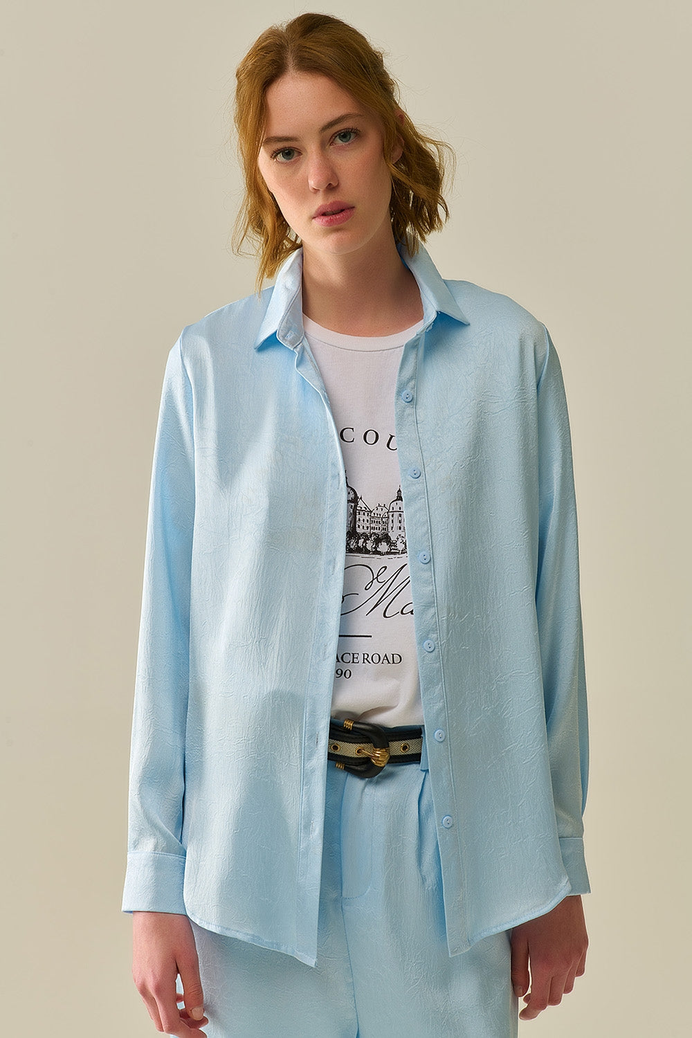 Camisa Azul Bebê com Botões em Cetim