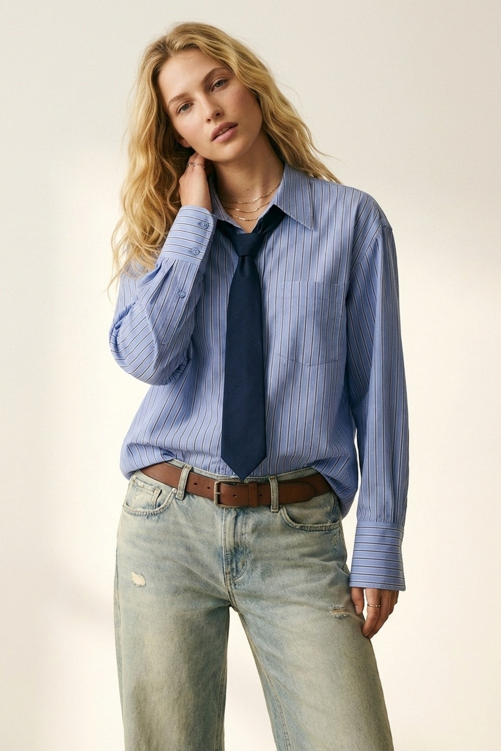 Camisa Azul Claro Listrada Oversize com Botões
