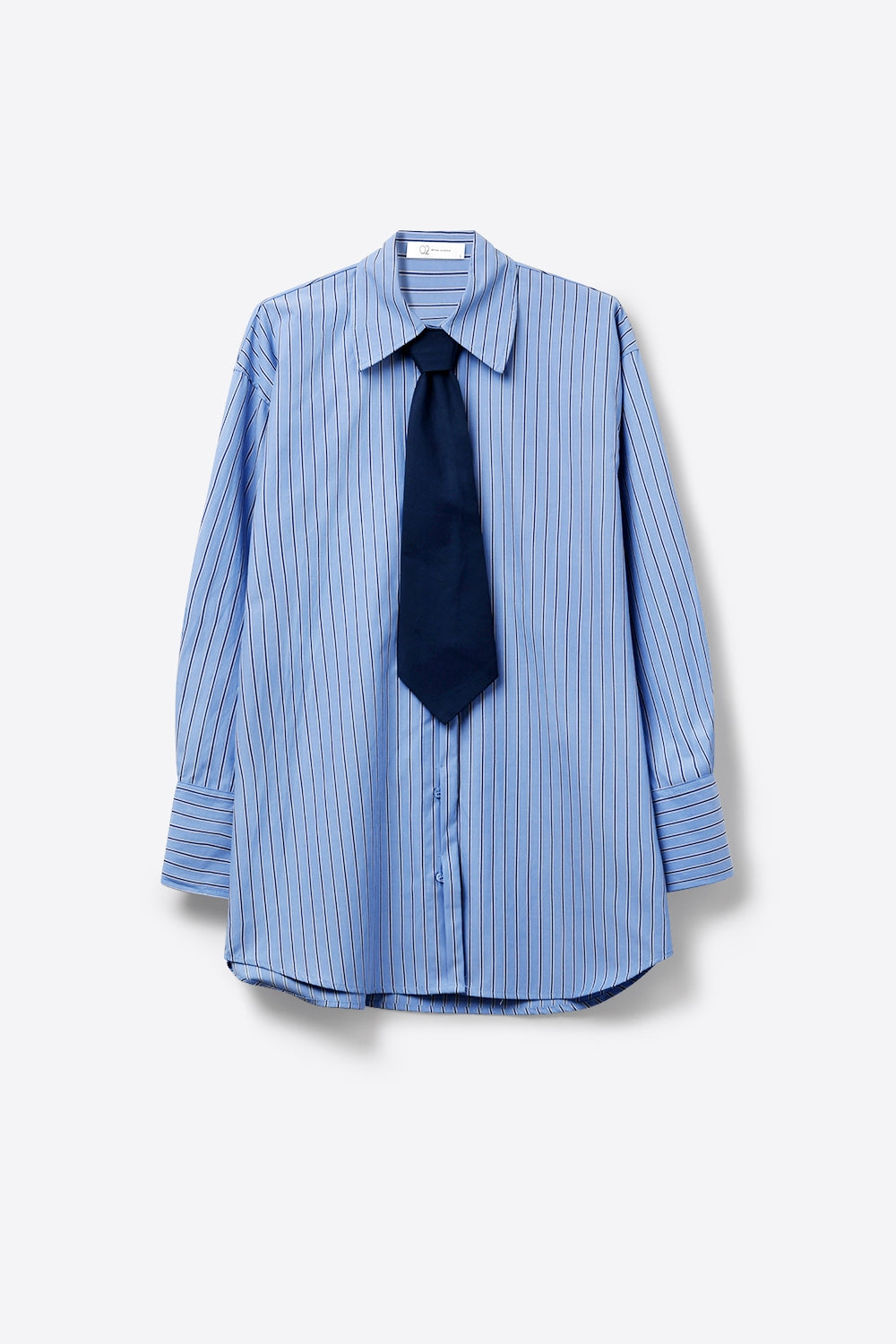 Camisa Azul Claro Listrada Oversize com Botões