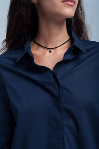 Camisa azul escuro