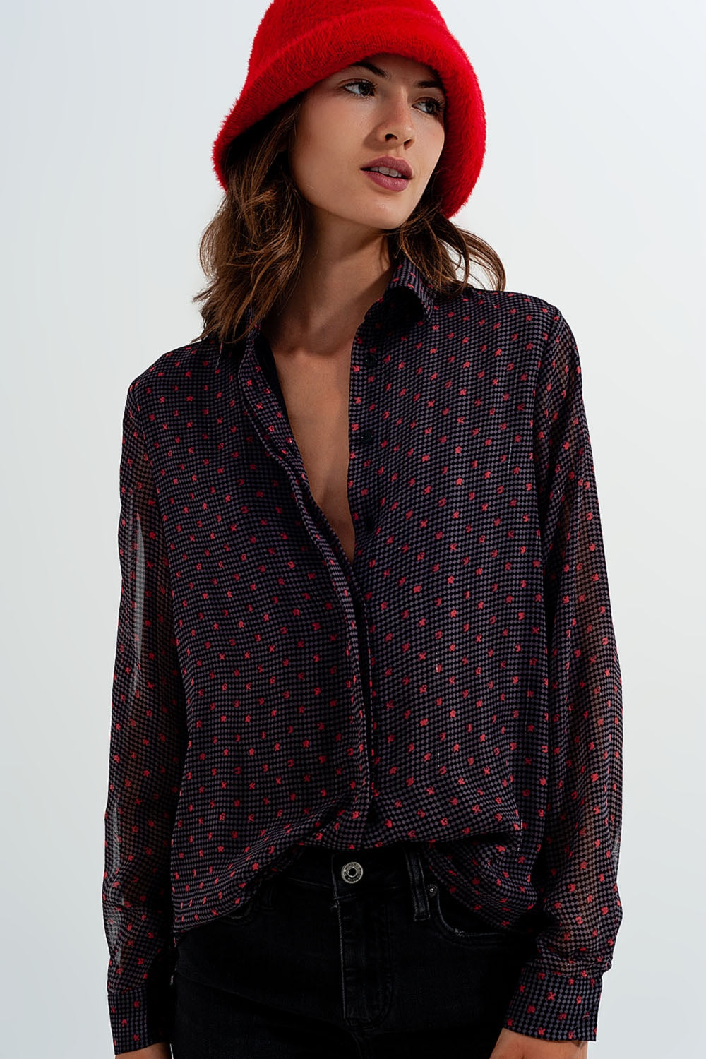 Camisa cinzenta com flor abstracta