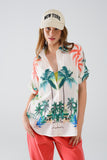 Q2 Camisa com botões em creme com estampado de praia e gola polo