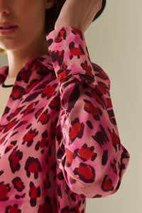 Camisa com Botões em Estampa de Leopardo Fúcsia