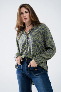 Camisa com estampado de zebra em verde
