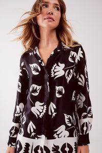 Q2 Camisa com estampas florais em preto