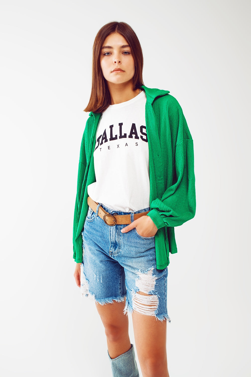 Q2 Camisa com textura e mangas bufantes em verde