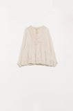Q2 Camisa creme com delineado ruched e mangas compridas