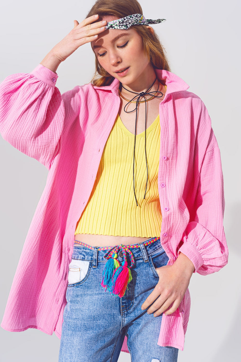 Q2 Camisa de ajuste livre texturada em cor de rosa