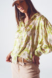 Camisa de chiffon com estampado floral em verde