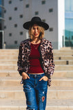 camisa de leopardo com pormenor em cetim preto