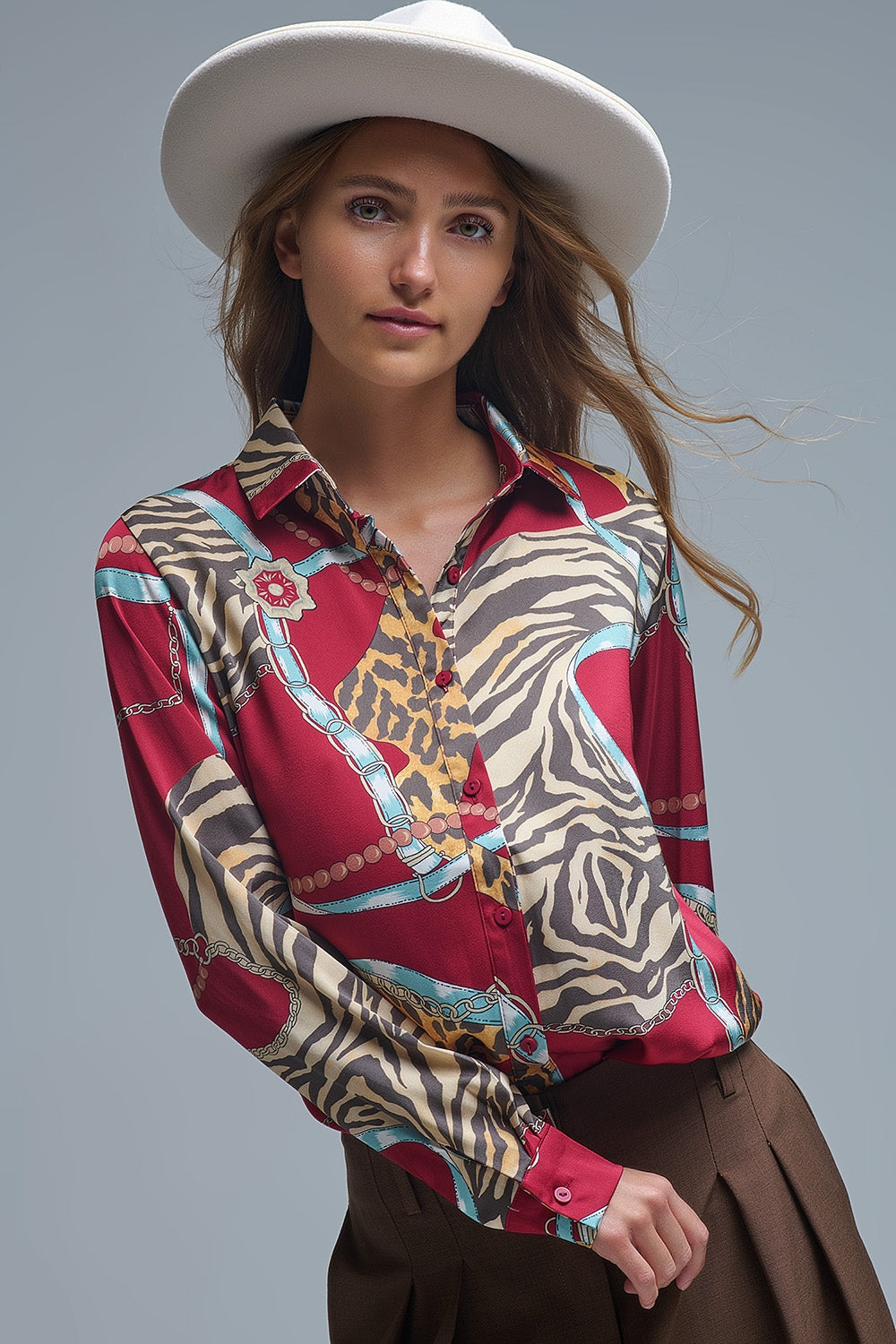 Q2 Camisa de manga comprida com estampado abstrato vermelho arrojado