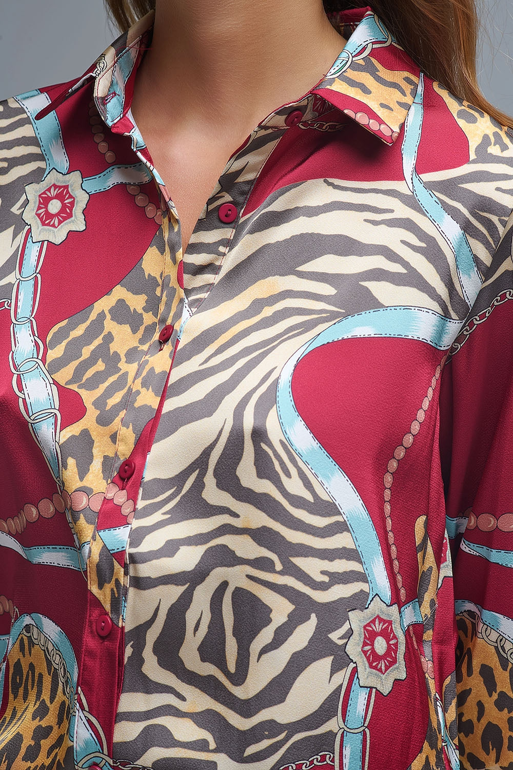 Camisa de manga comprida com estampado abstrato vermelho arrojado