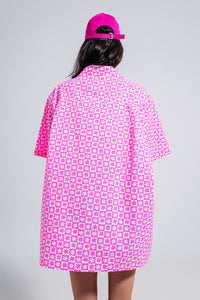 Camisa de manga curta rosa luminosa oversized