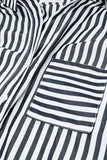 Camisa de popelina com riscas verticais em preto e bolso no peito