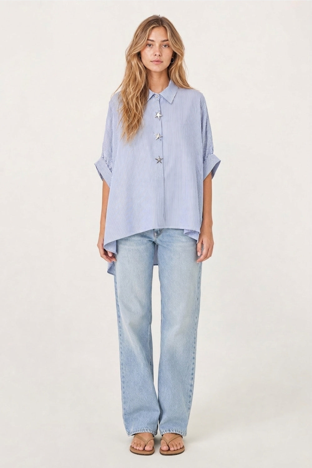 Q2 Camisa de Popeline Azul Listrada Oversized com Botões de Estrela-do-mar