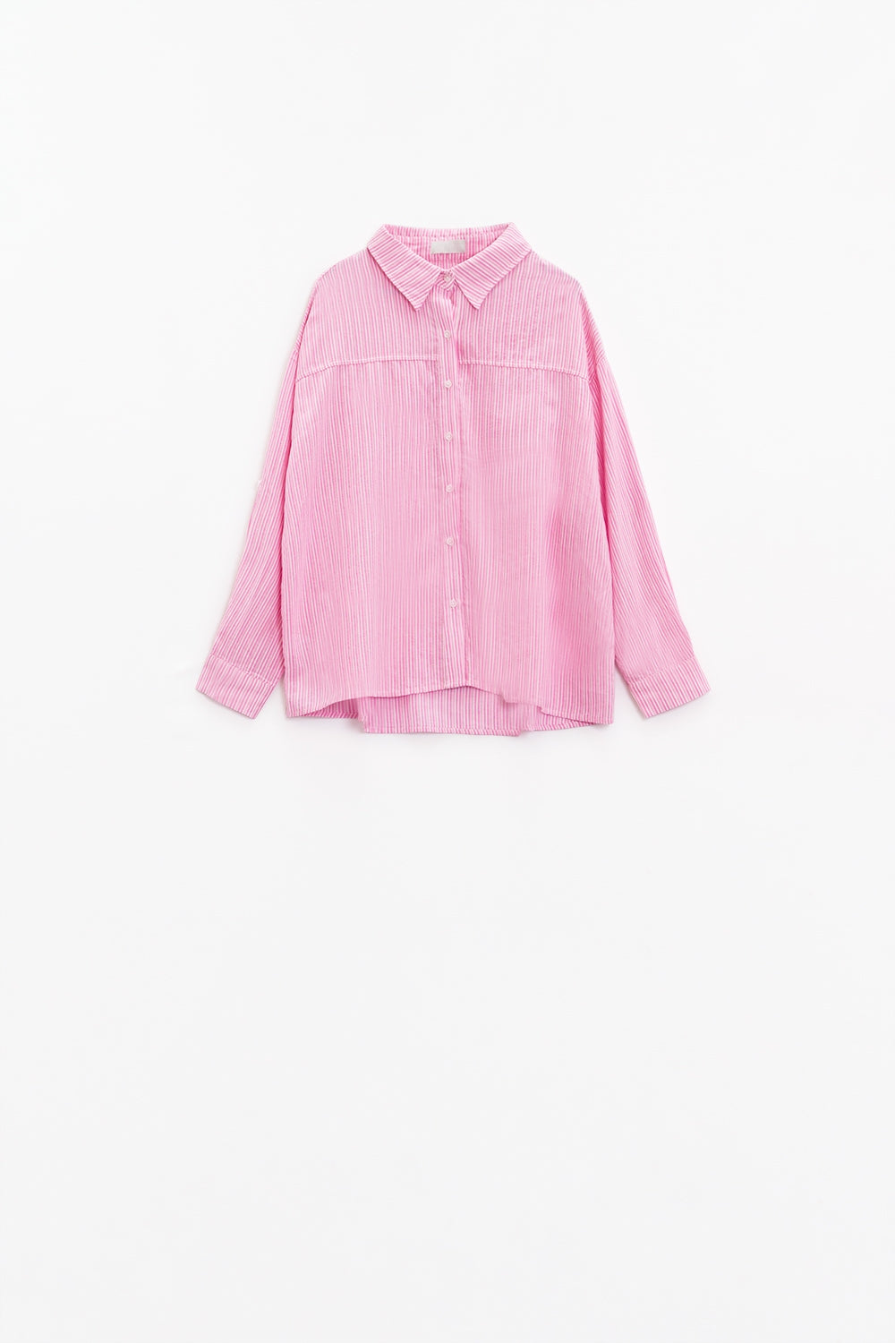 Camisa de riscas finas descontraída em cor-de-rosa