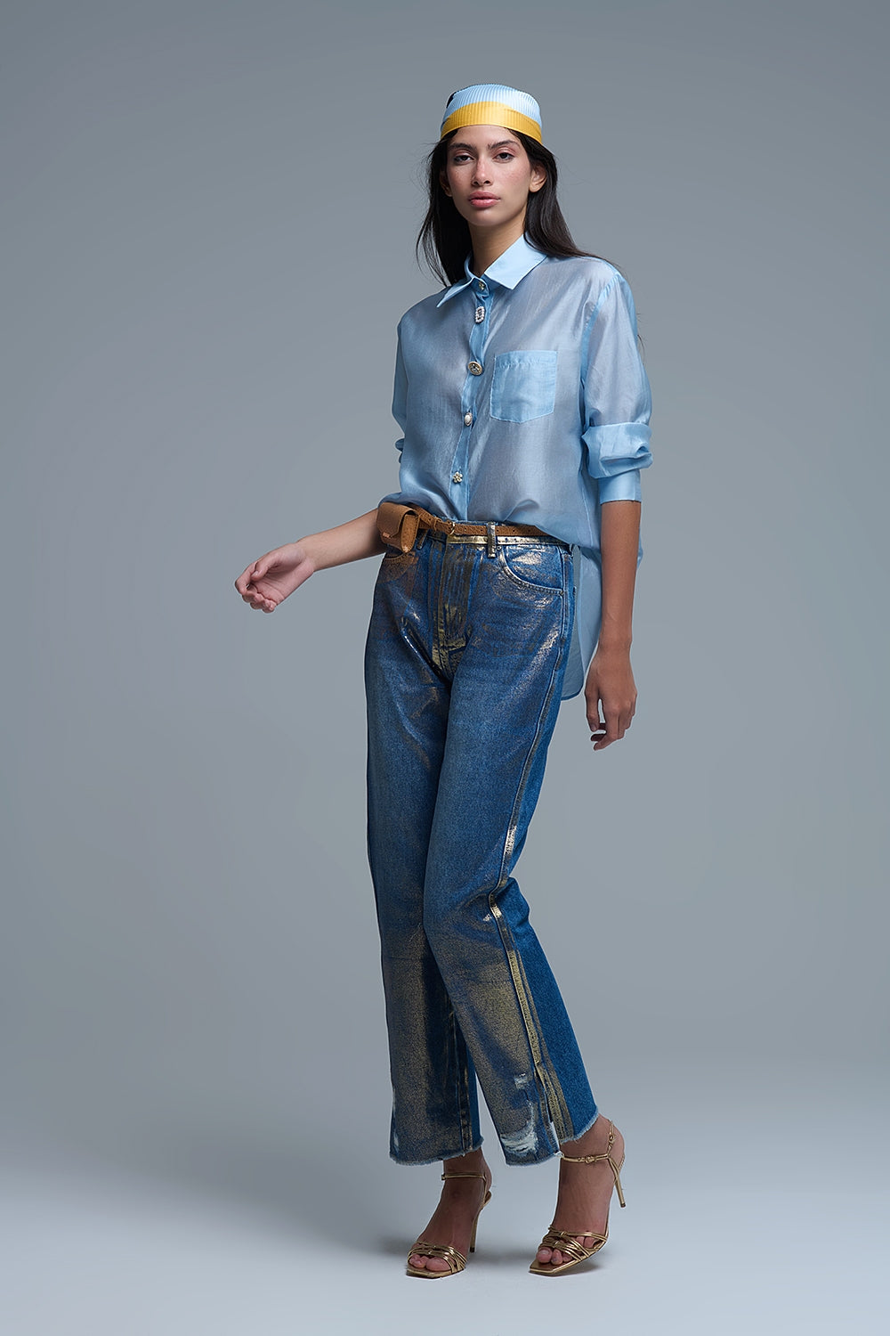 Camisa de seda solta com botões em azul