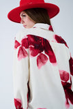 Camisa descontraída em bege com estampado de flores tropicais em vermelho