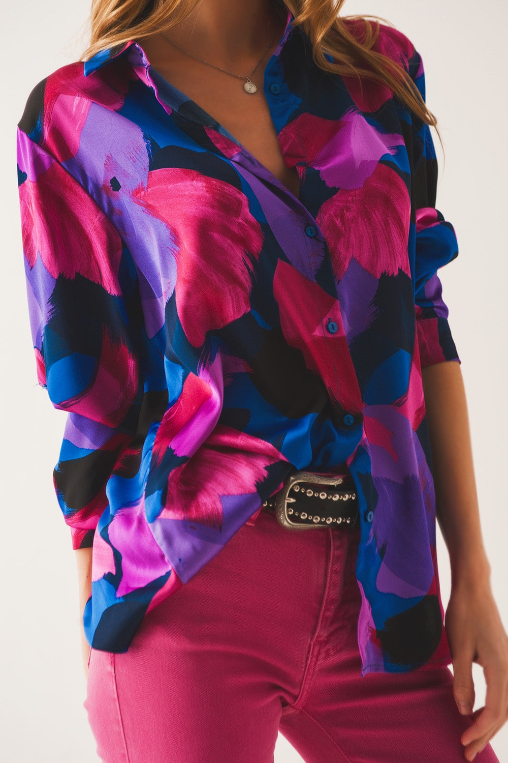 Camisa em estampa floral purpura