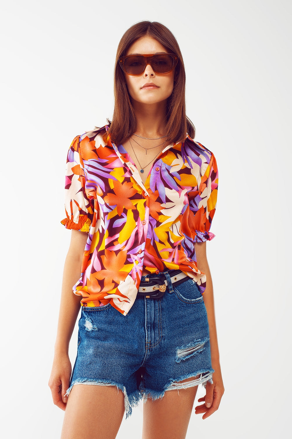Camisa estampada floral com mangas elásticas em cores variadas