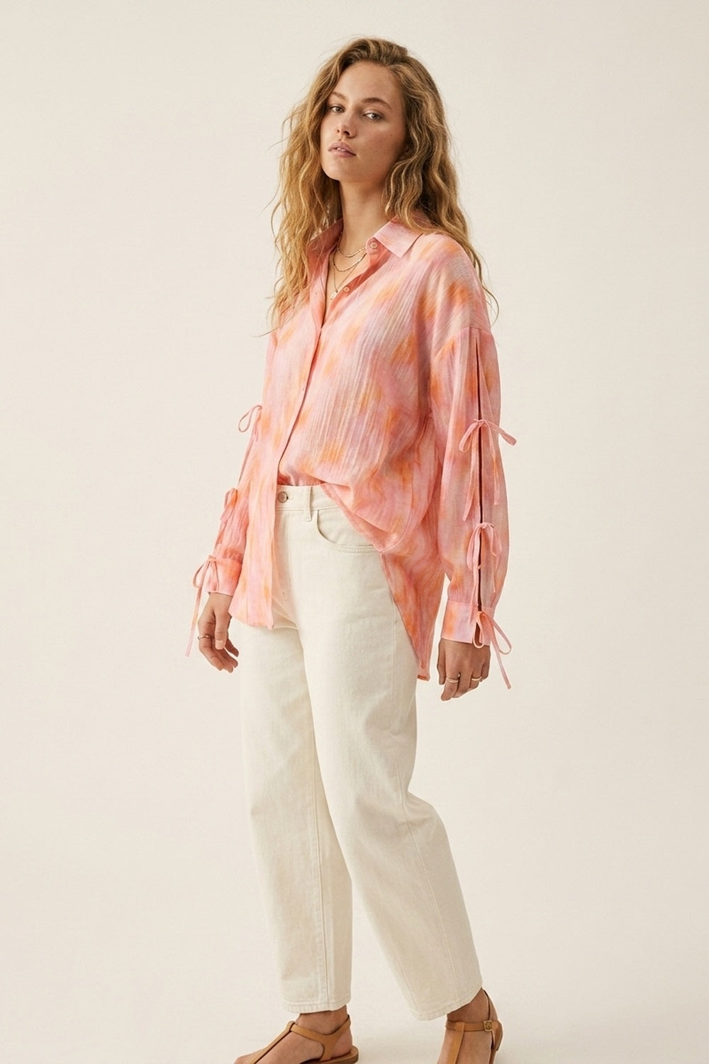 Q2 Camisa Oversized Rosa com Mangas de Amarrar e Botões