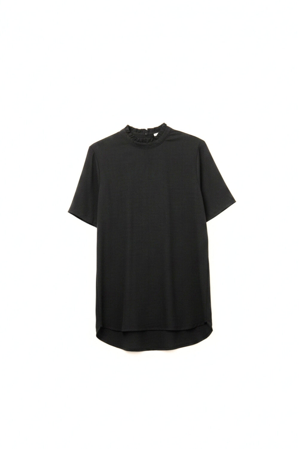 Q2 Camisa preta elegante de manga curta