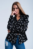 Camisa preta impressa floral
