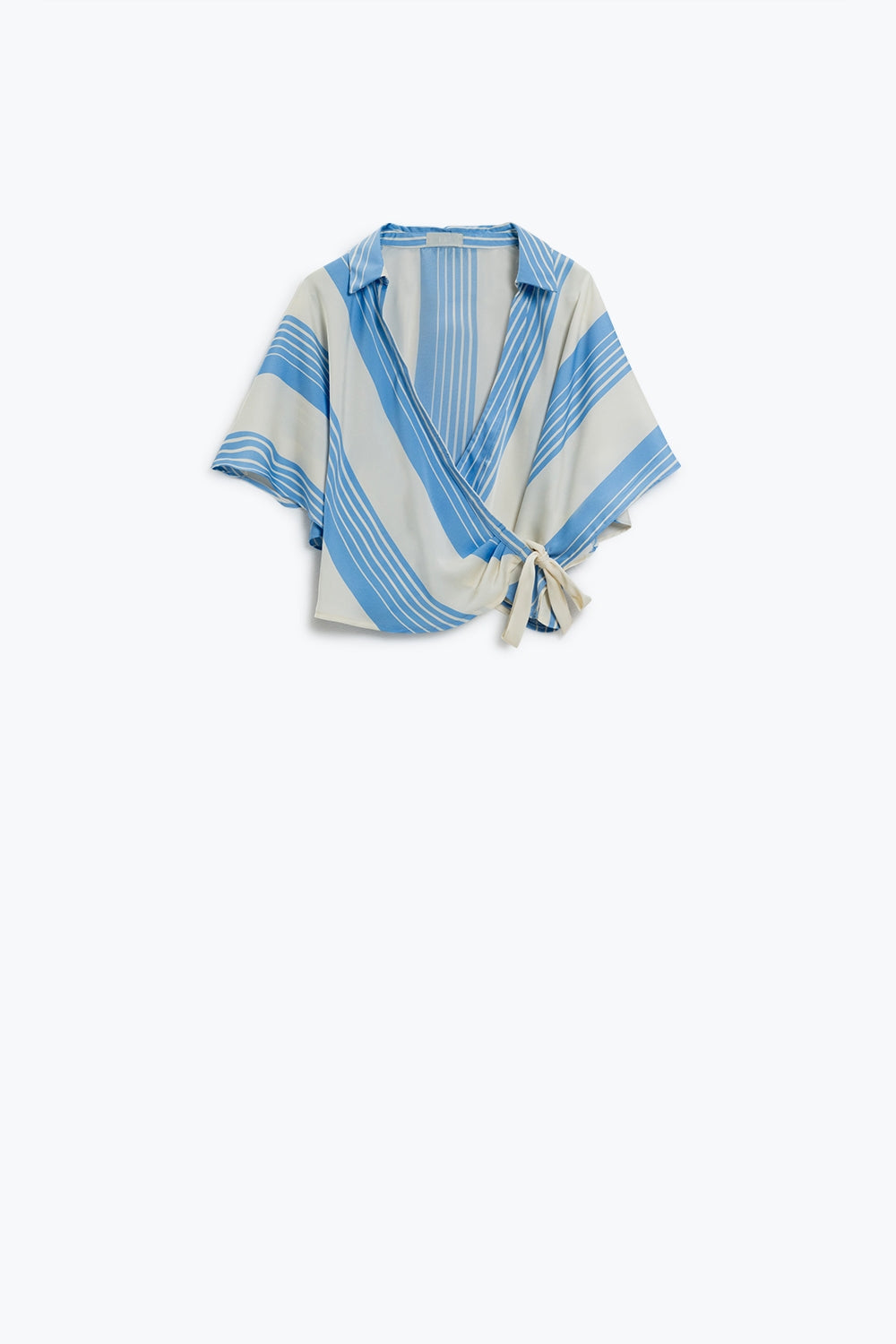 Q2 Camisa raso branca atada na lateral com decote em V