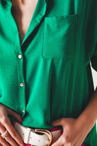 Camisa verde com detalhe de bolsillo