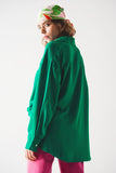 Camisa verde com detalhe de bolsillo