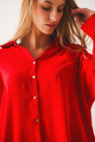 Camisa vermelha com detalhe de bolsillo