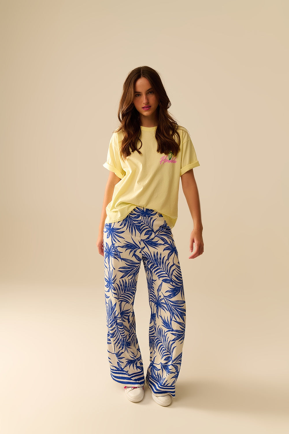 Camiseta amarela feita na Itália com estampa de Honolulu
