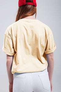 Camiseta com texto do distrito de Brooklyn em amarela
