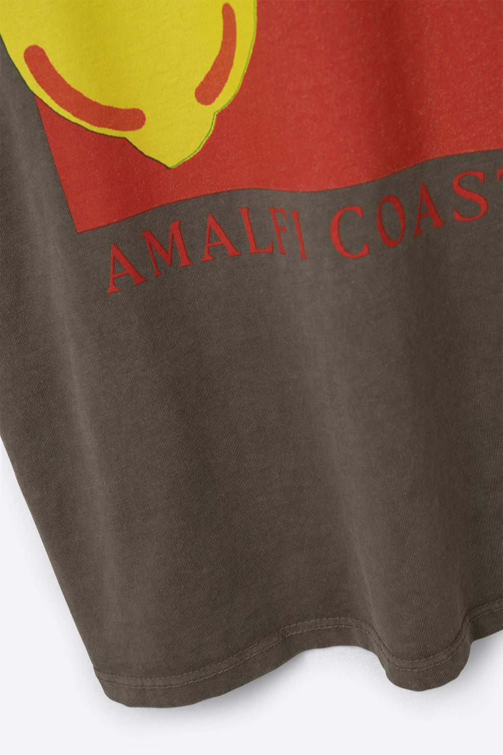 Camiseta de Ajuste Solto com Estampa La Dolce Vita em Marrom Claro