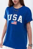 Q2 Camiseta longa azul solta com logotipo dos USA