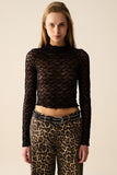 Camiseta preta de renda cropped com mangas compridas
