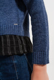 Camisola 2 em 1 com camisa por baixo em azul-marinho