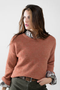 Q2 Camisola aconchegante com mangas bufantes em camelo