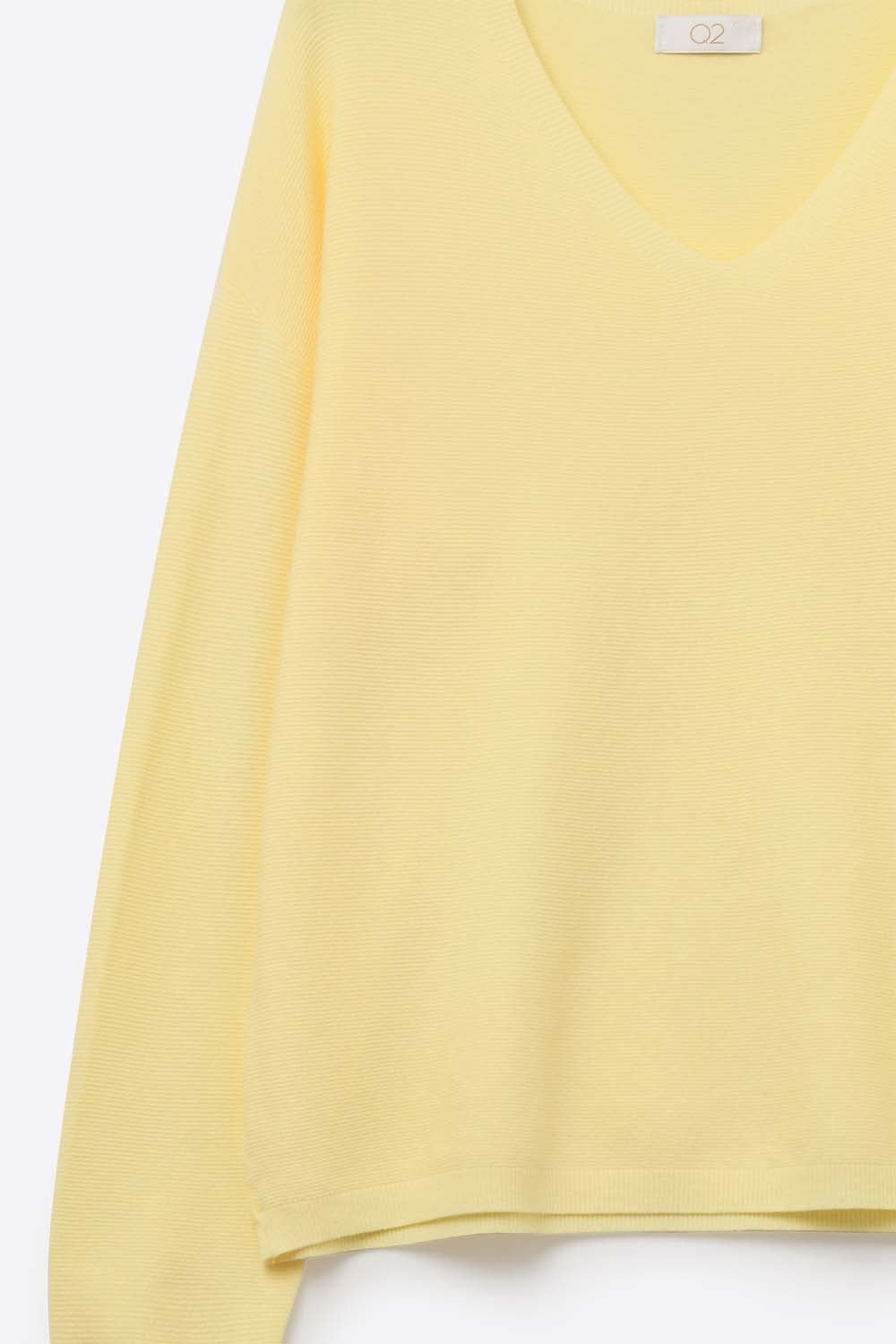 Camisola amarela de malha fina com decote em V e textura linear subtil