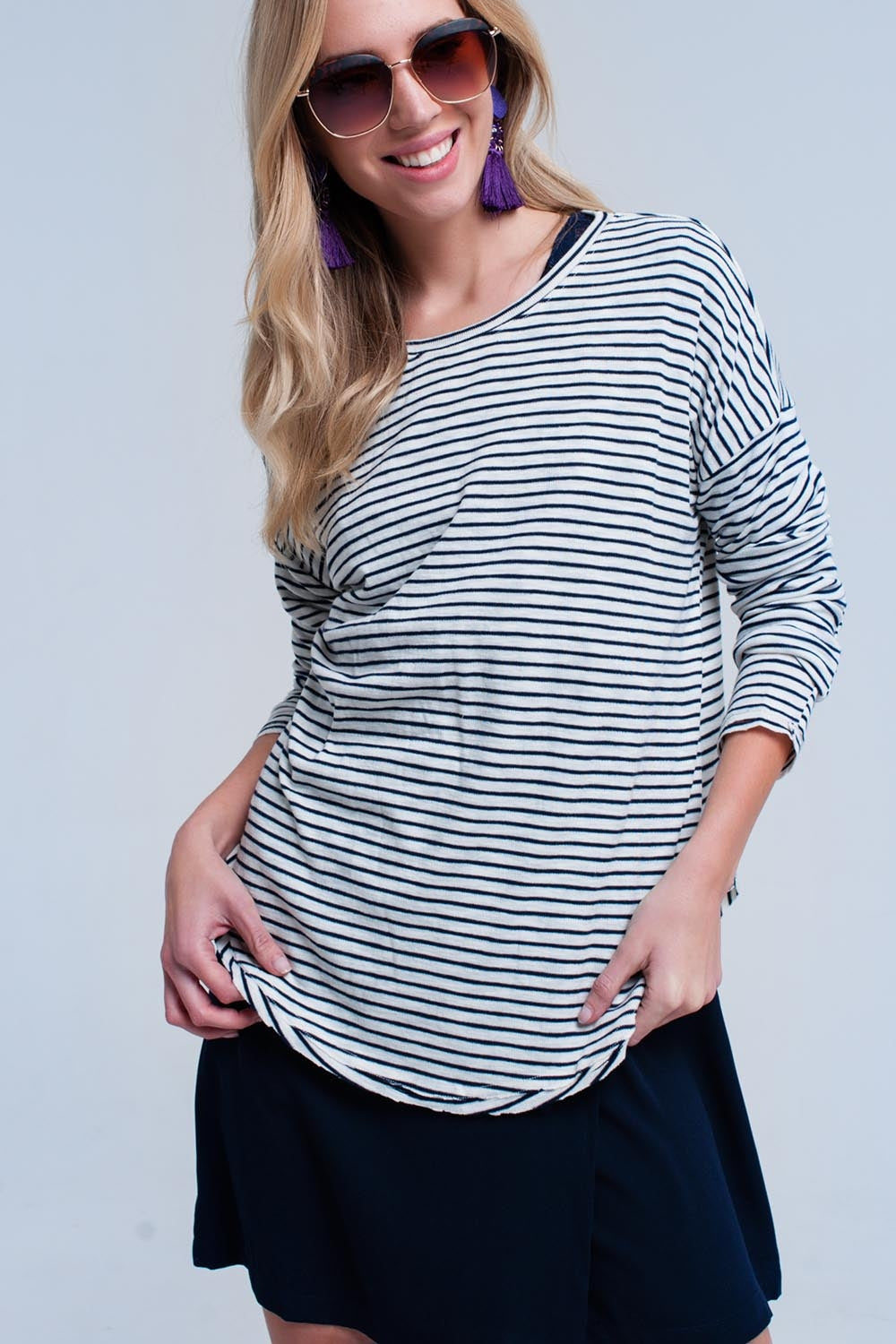 Q2 Camisola assimétrica listrada azul