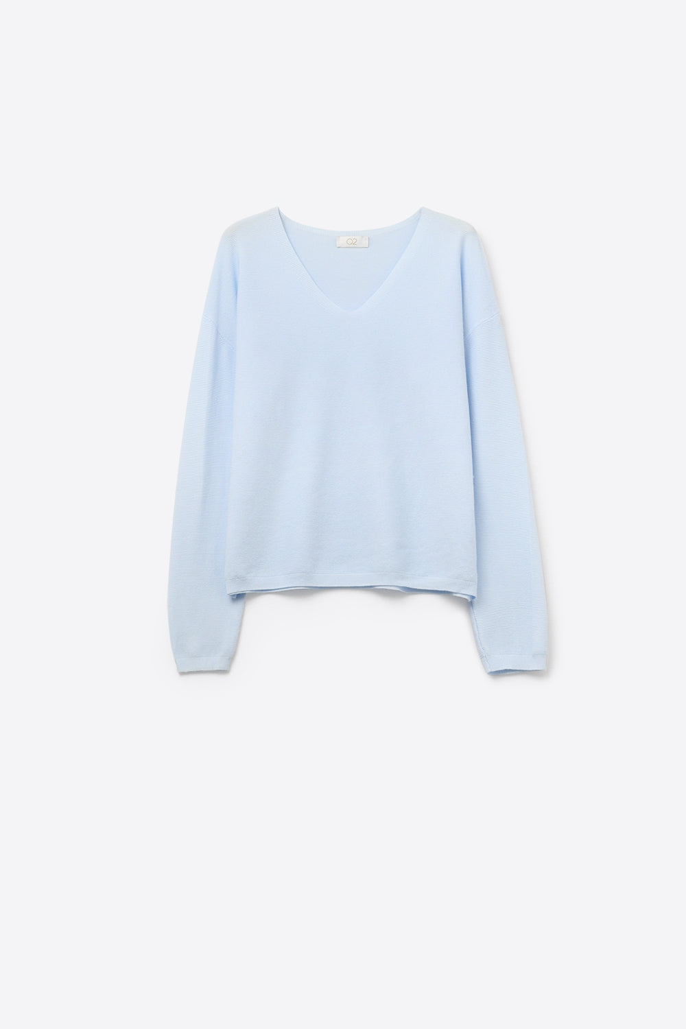 Q2 Camisola azul clara de malha fina com decote em V e textura linear subtil