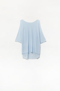 Q2 Camisola azul claro de tamanho grande com mangas até ao coto