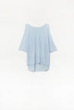 Q2 Camisola azul claro de tamanho grande com mangas até ao coto
