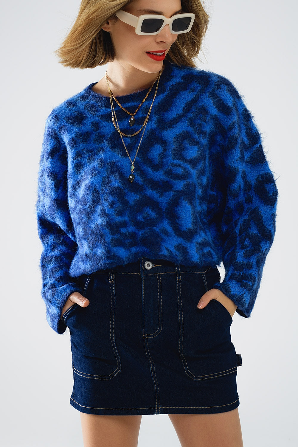 Q2 Camisola azul com estampado de leopardo em tecido de malha com lã